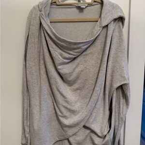 Athleta Light Gray Long Sleeve sweatshirt